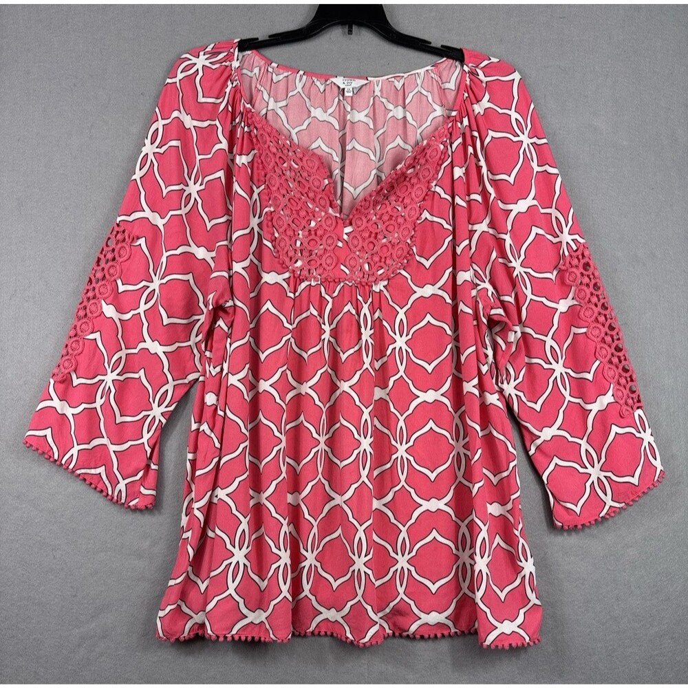 Crown And Ivy Top Women's 3X Coral Geo Tunic Peasant Boho Blouse Lacy Flowy